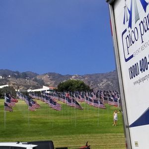 Meet your Posher, Santos